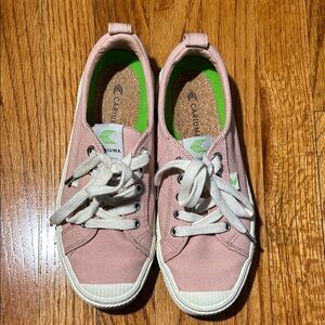 Cariuma Blush Canvas Sneakers